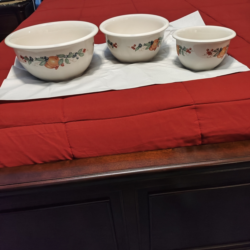 Corelle Pink and White Stoneware Bowl